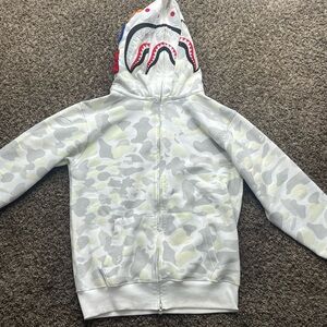 White Bape double hood new, GLOW IN THE DARK  Size L 150 or dm offer